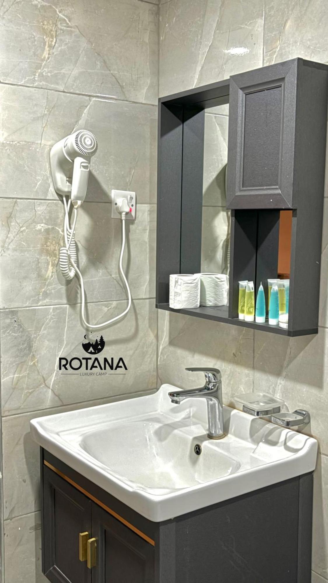 Rotana Luxury Camp Hotel วาดิรัม ภายนอก รูปภาพ